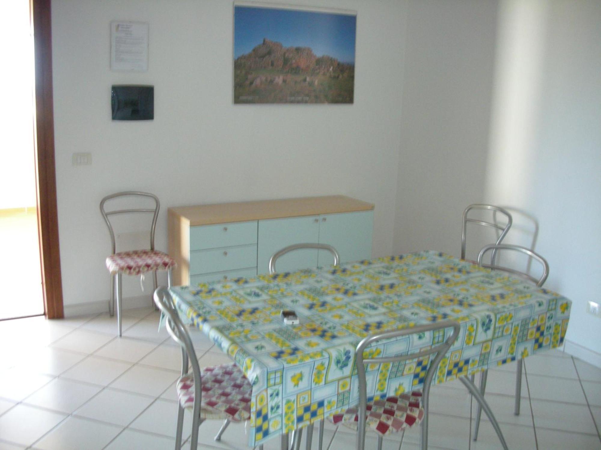 Case Vacanza Fenicotteri San Teodoro  Exterior photo