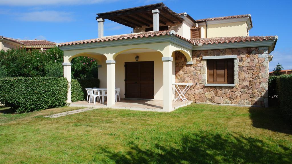 Case Vacanza Fenicotteri San Teodoro  Exterior photo